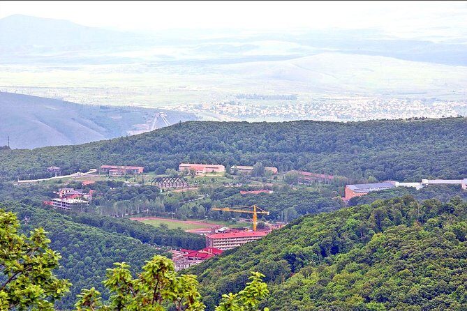 Group Tour: Tsaghkadzor (Kecharis, Ropeway), Lake Sevan, Trout barbecue treat - From Yerevan to Tsaghkadzor: a smooth, Wi-Fi’d start