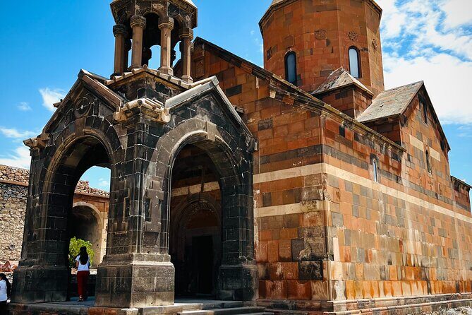Khor Virap, Garni, Geghard,Azat Reservoir Highlights:Private tour - Khor Virap: The Deep Dungeon and the Turning Point for Armenian Christianity