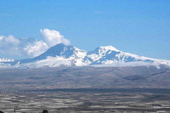 Mount Aragats, Amberd Fortress, Saghmosavank Monastery, Alphabet - private tour - Saghmosavank Monastery: Quiet Ruins With a Big Canyon View