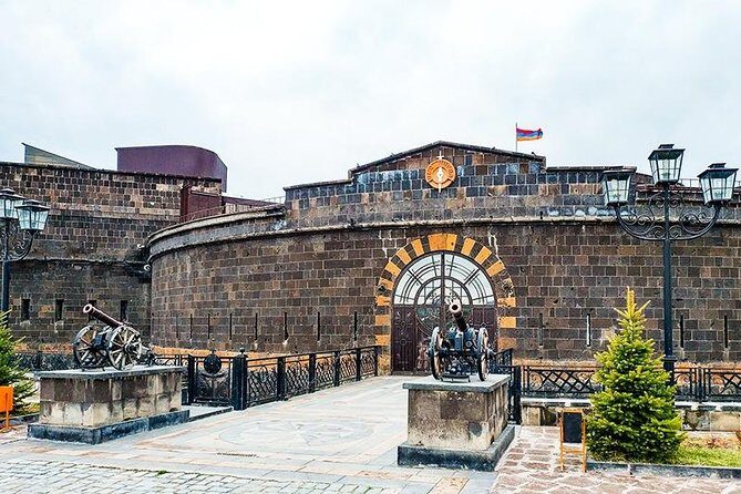 Private tour to Gyumri, Dzitoghtsyan Museum, Black Fortress - Black Fortress: Russian imperial walls near the Turkish border