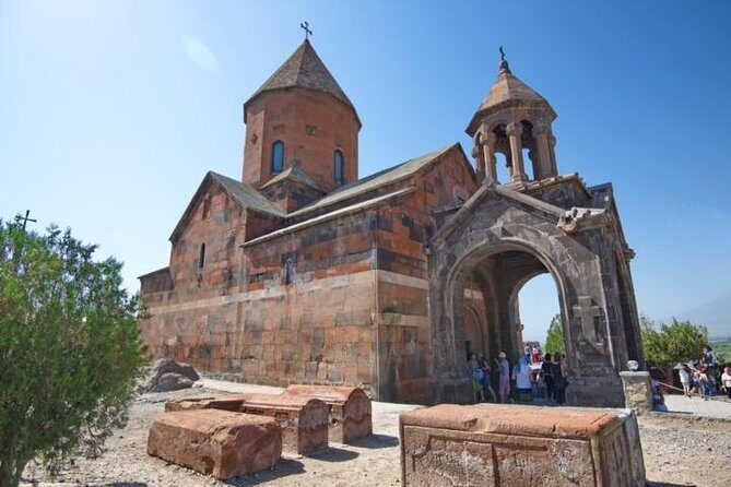 Private tour to Khor Virap, Areni winery, Noravank, Selim pass, Hayravank - Hayravank monastery: church, chapel, and a gavit